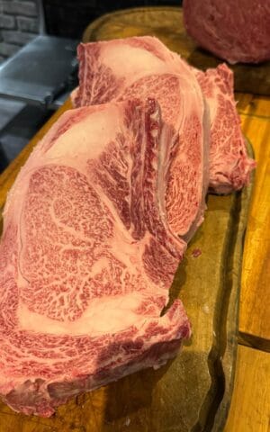 Japanese Wagyu Prime Rib steak Bone In (1,5KG)